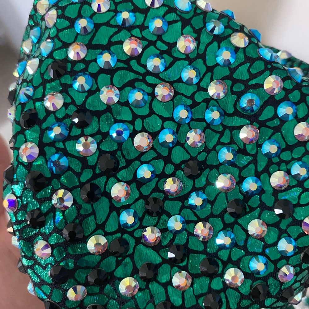 Competition Bodybuilding Bikini (Bikini Category) Gem